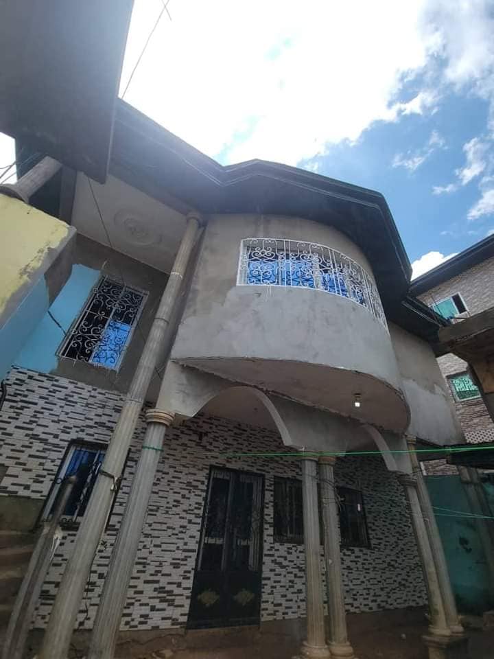 Joli appartement neuf avec Parking forage baignoire à Fougerole