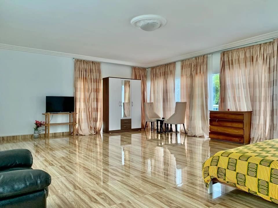 ASSINIE PK19 bordure de lagune vente, duplex 6pièces sur 2500m2