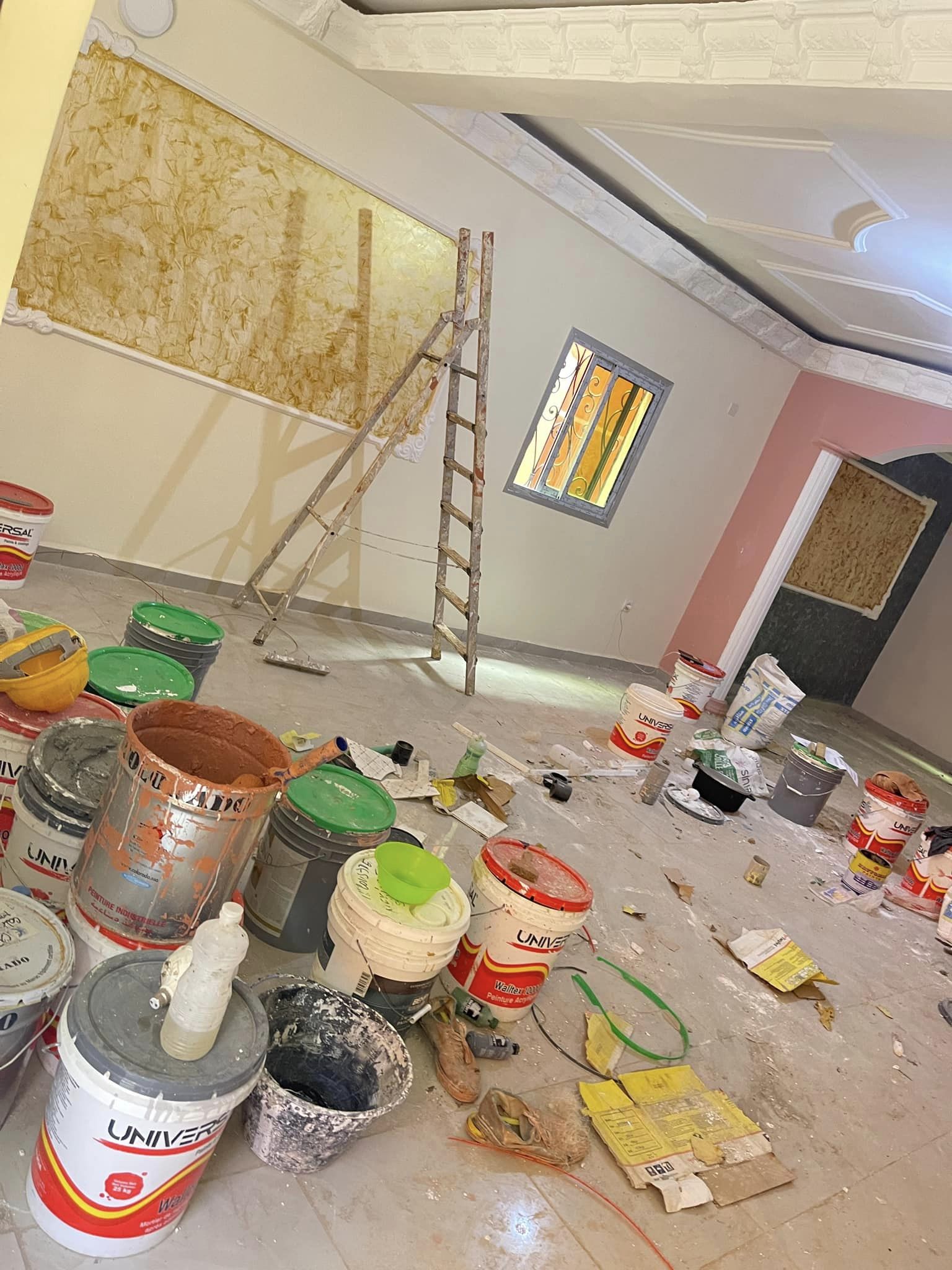 Vaste Appartement neuf avec gardien forage parking à Odza Meyo Moto 200f