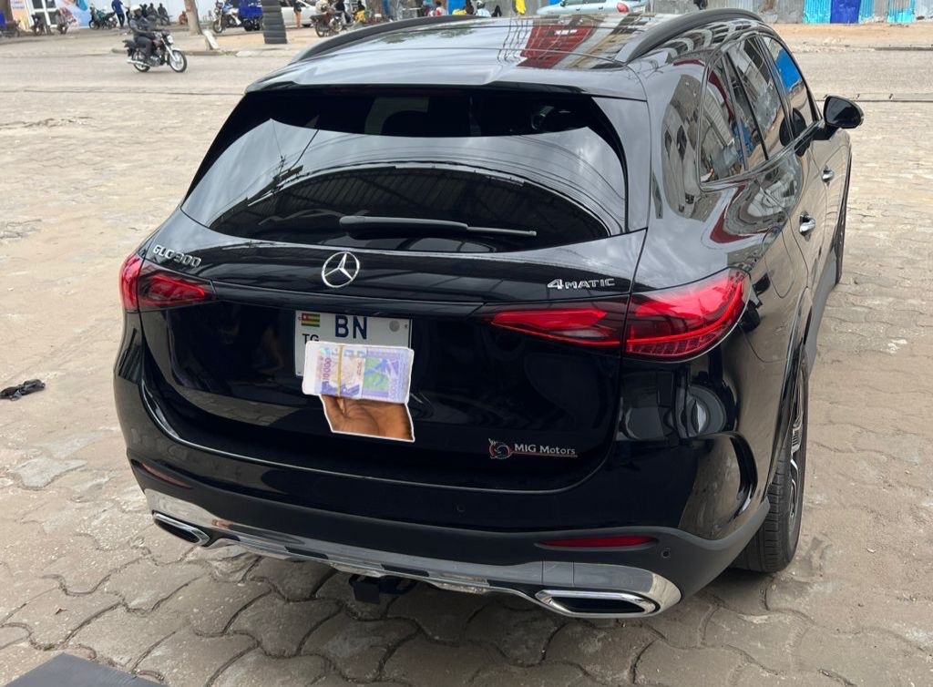 mercedes benz glc 300