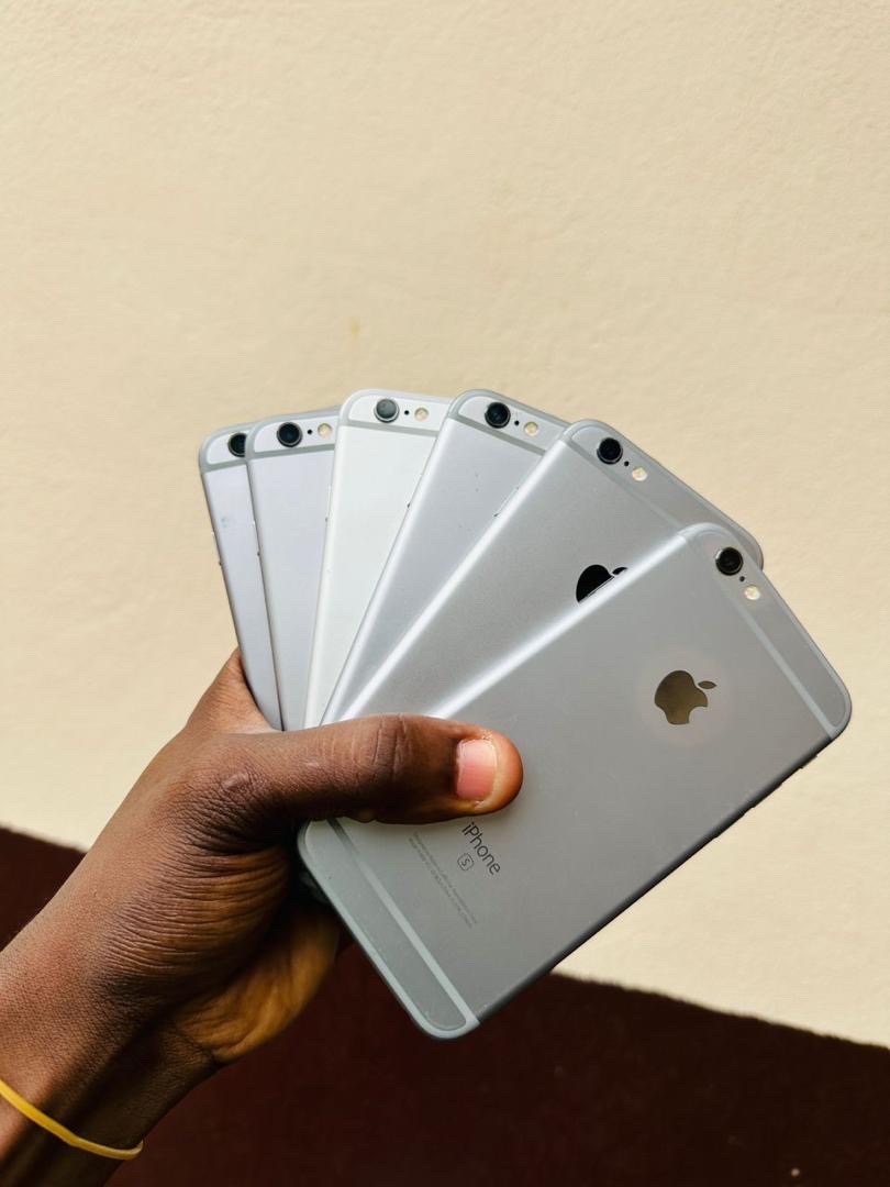 téléphone iPhone Et pixel toute