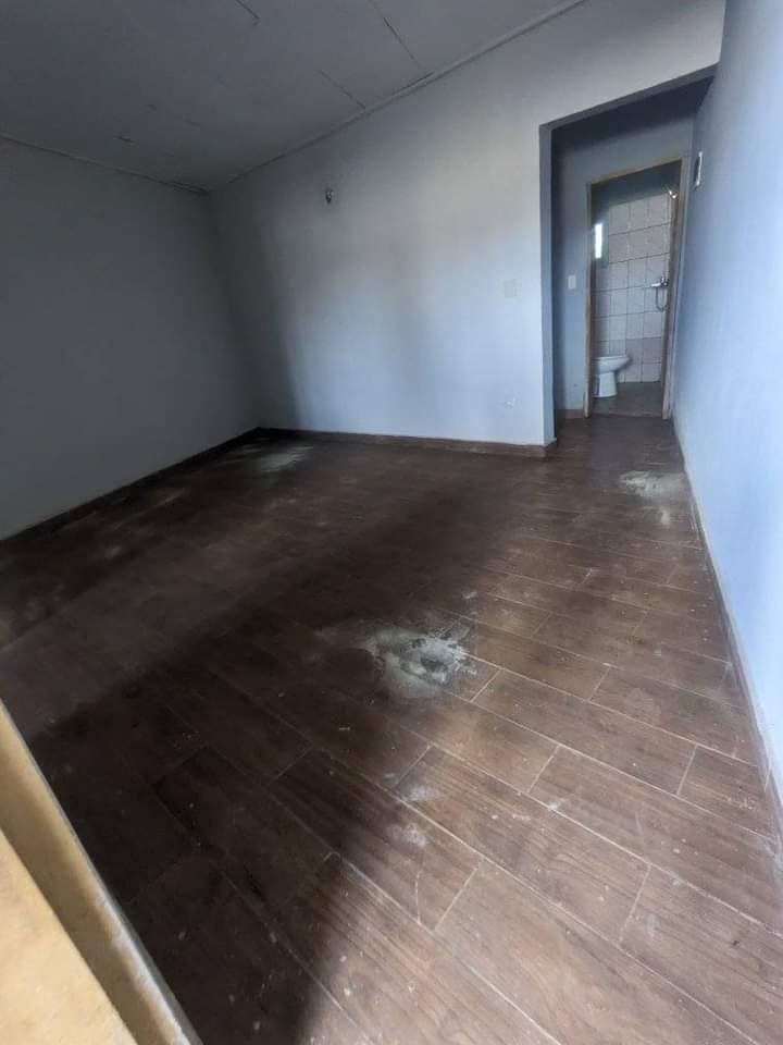 Studio avec forage parking à Simbock .Moto 200F