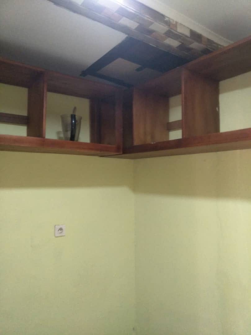 Appartement a l'étage à Biyemassi Appartement a l'étage à Biyemassi