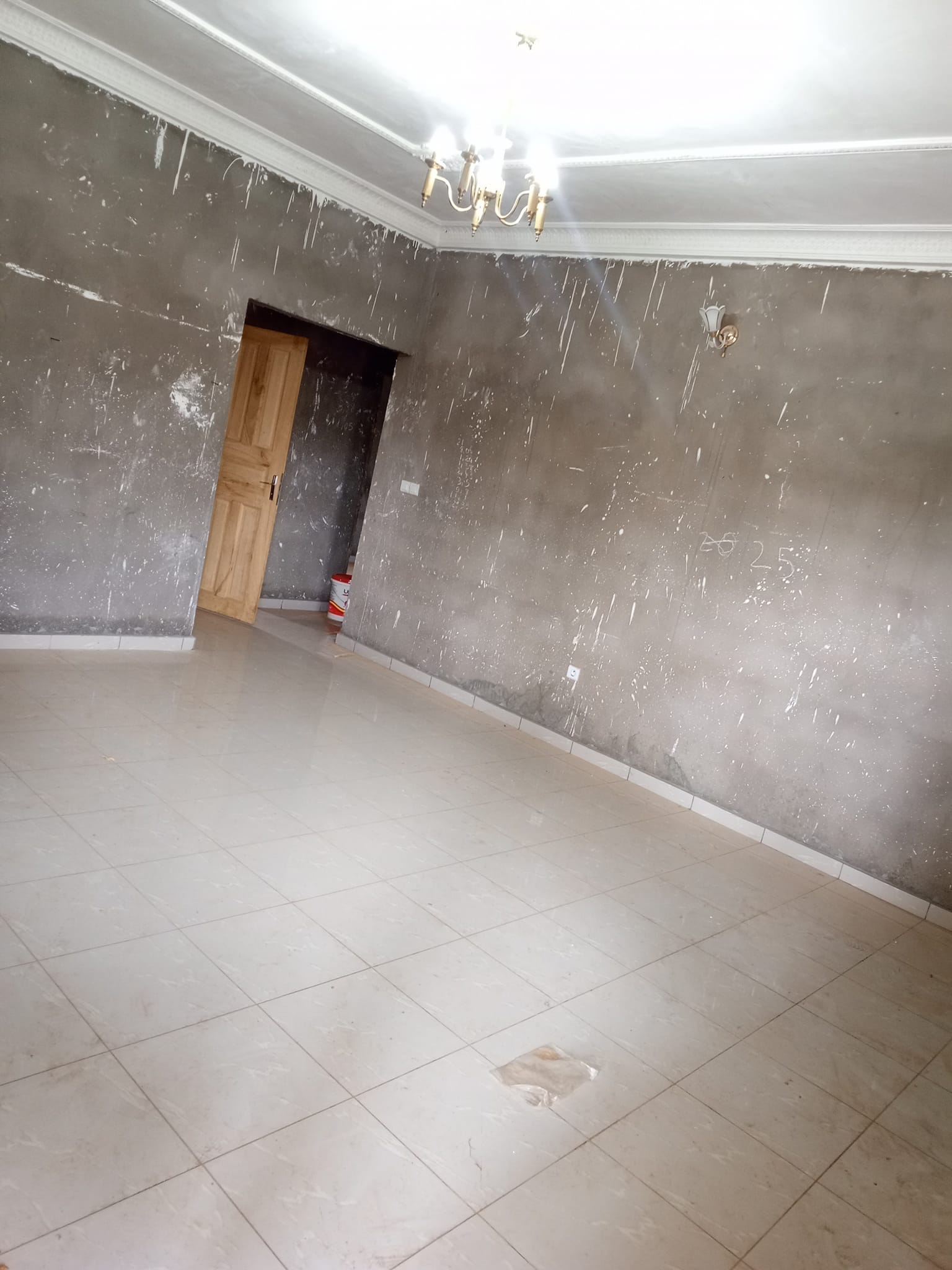 Vaste Appartement neuf avec forage parking à Mimboman. Vaste Appartement neuf avec forage parking à Mimboman.