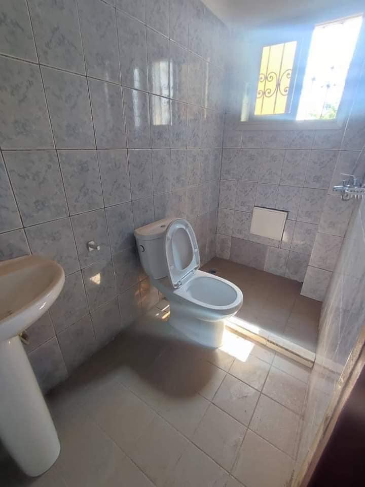 appartement avec parking à Odza Cite de la paix