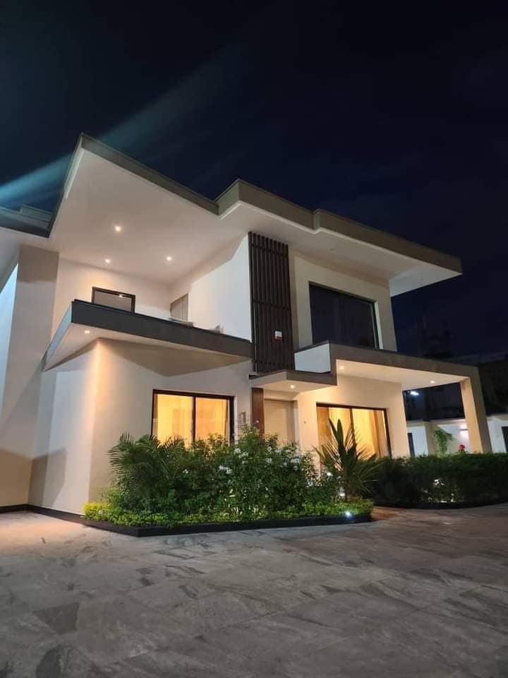 ELIG ESSONO DUPLEX haut standing À VENDRE , accès goudronné