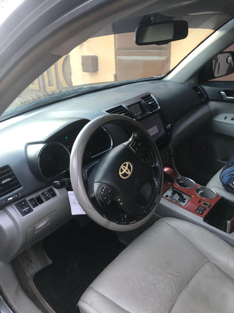 Toyota Highlander 2012 très propre
