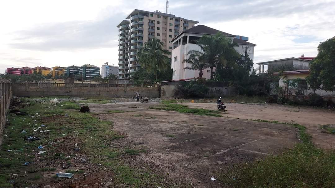 Terrain 2500m2 a vendre a Conakry en bordure de mer Terrain 2500m2 a vendre a Conakry en bordure de mer