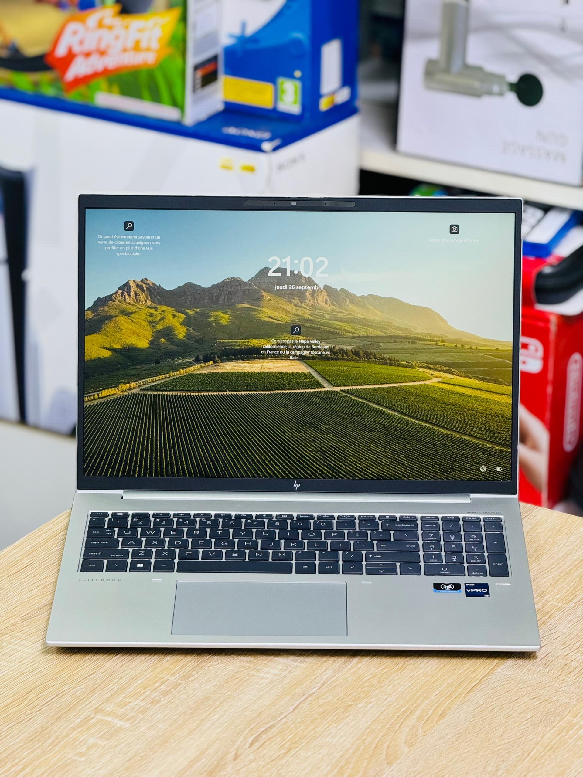 HP ELITEBOOK 860 G9core i5 12th generation neuf en sac