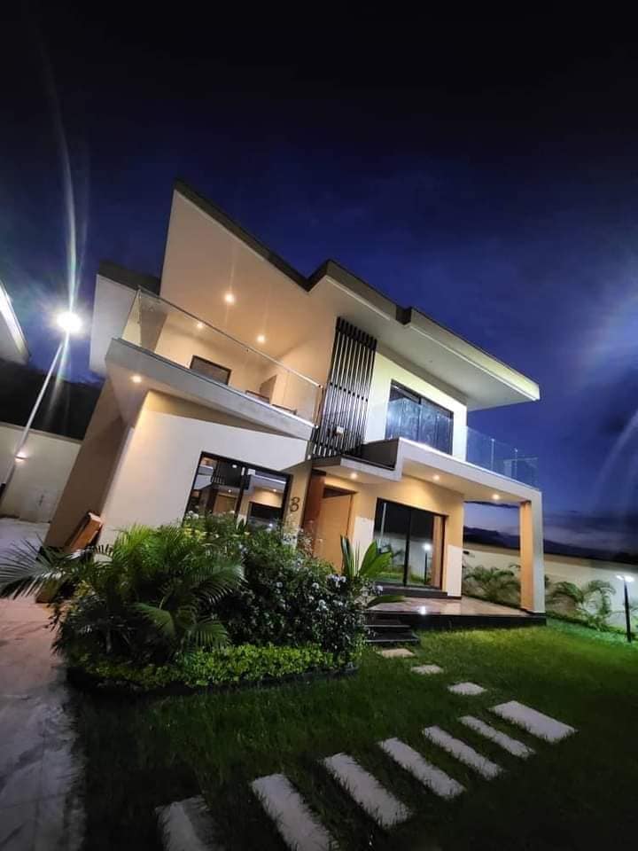 ELIG ESSONO DUPLEX haut standing À_VENDRE accès goudronné