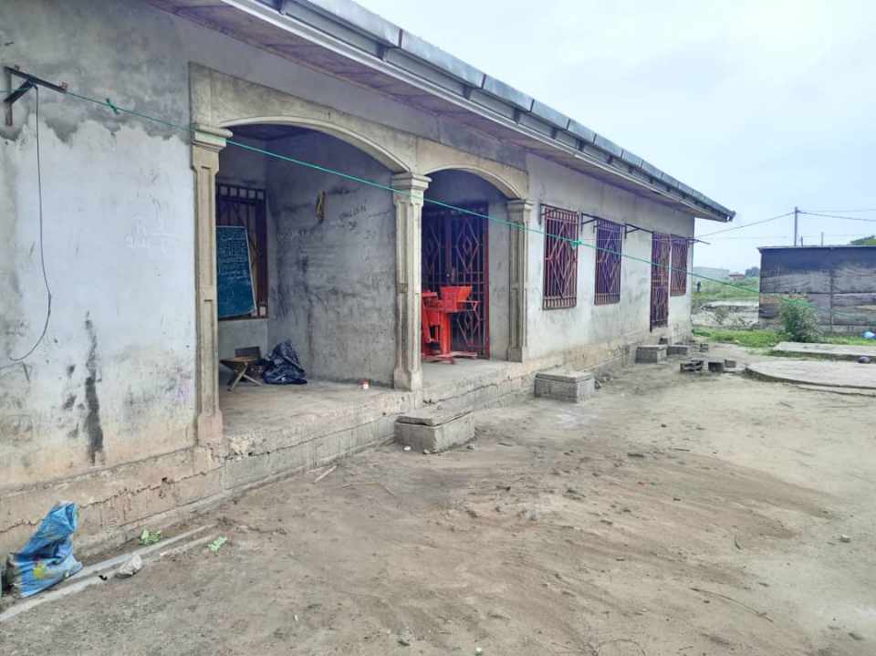 PARCELLE AVEC 3 APPARTEMENTS PARCELLE AVEC 3 APPARTEMENTS