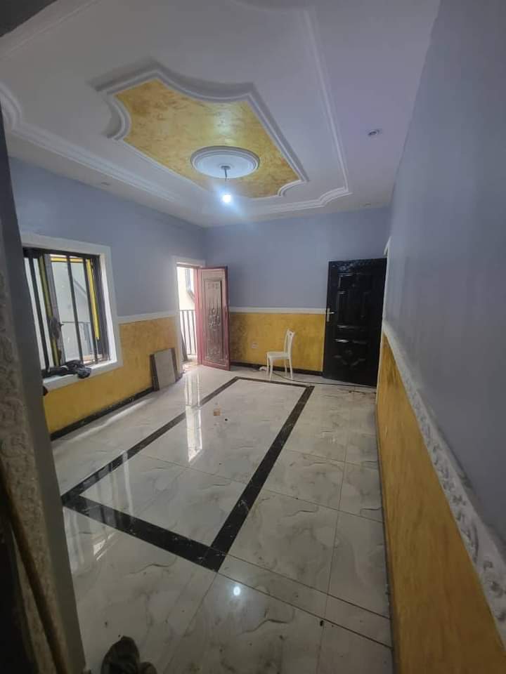 Studio haut standing, forage parking à Etoudi