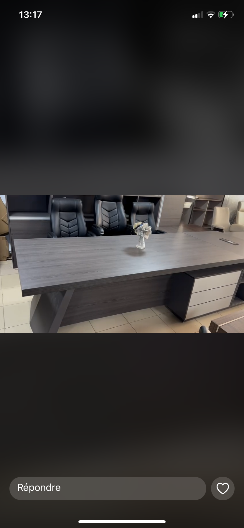 Des meubles de bureaux