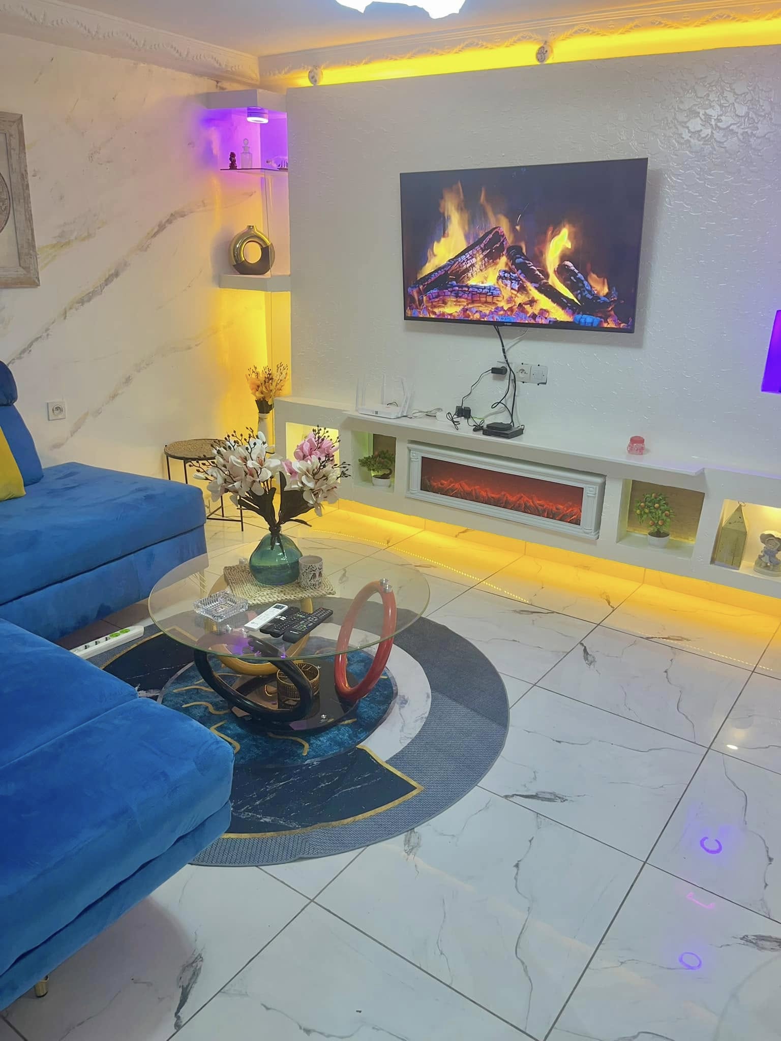 MAISON MEUBLEE MAISON MEUBLEE