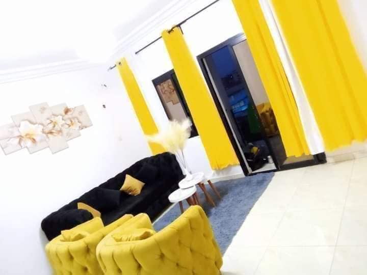 Studio meublé haut standing à louer à Bata Nlongkak