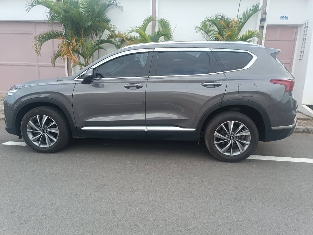 HYUNDAI SANTAFE 2022