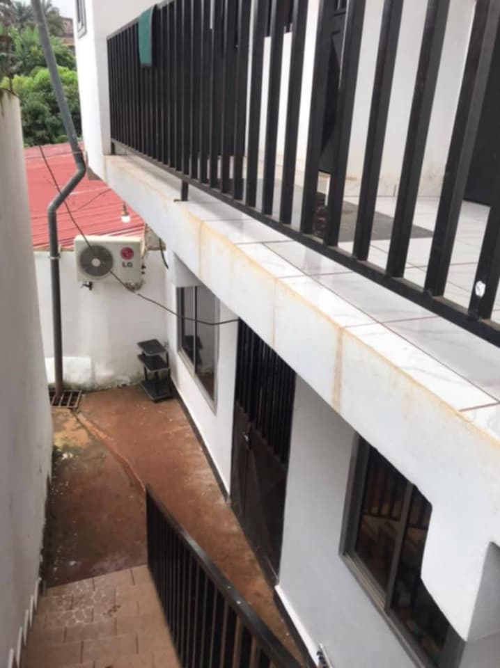 GTI SARL vous propose un mini Duplex à vendre à MIMBOMAN au lieu dit Dovv Sheaspear sur le goudron