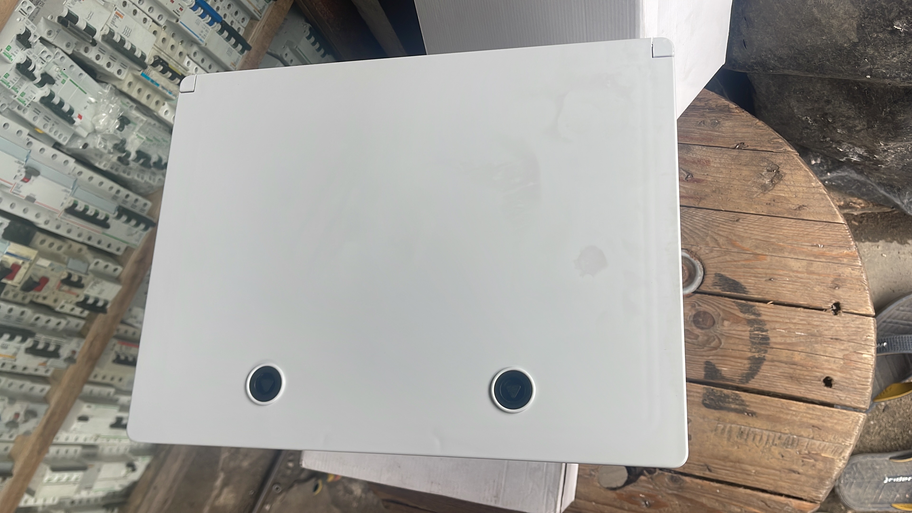 coffret industriel disponible