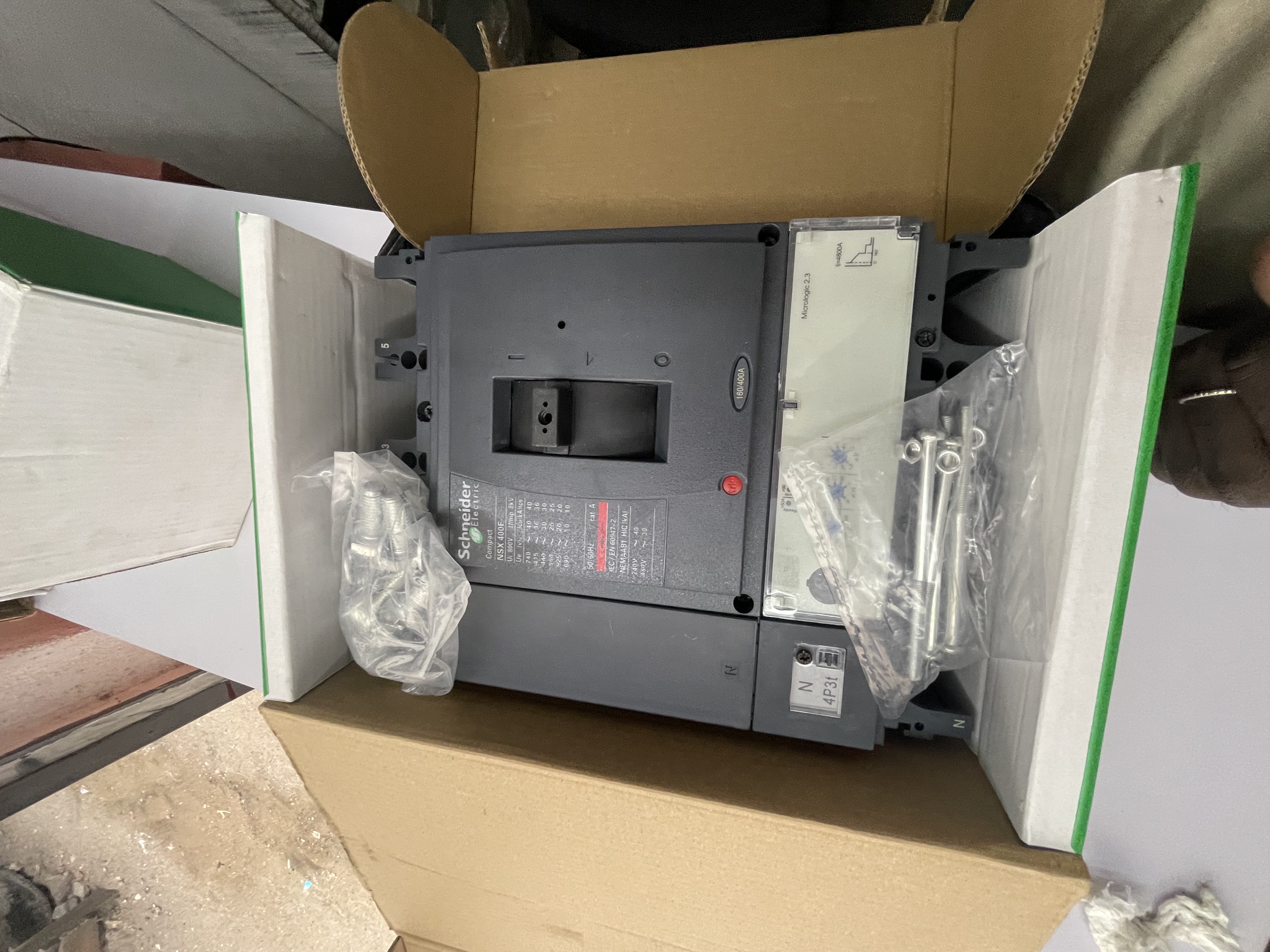 disjoncteur, Compact 630A disponible