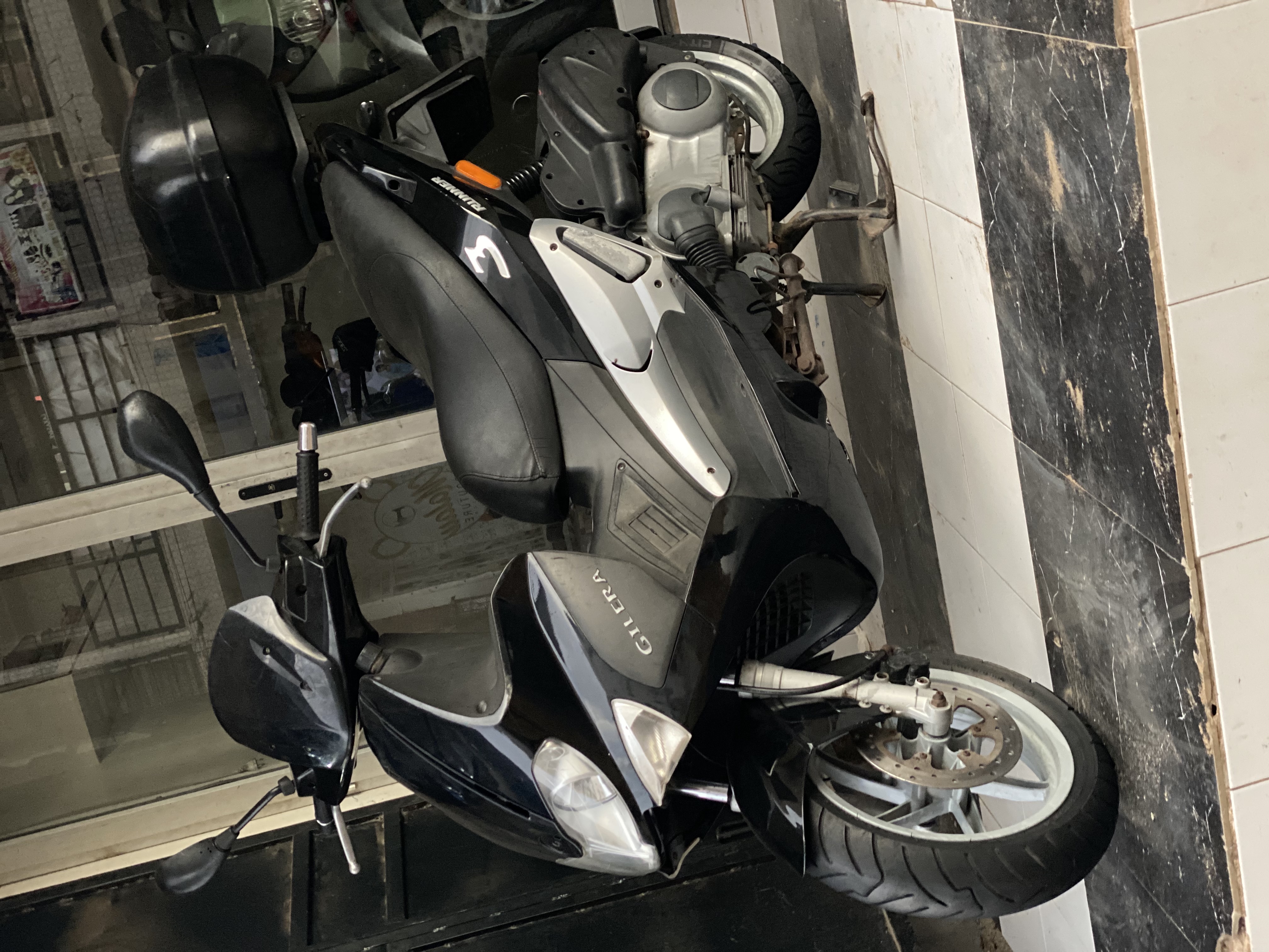 Runner 180cc 2t et Gilera st250cc