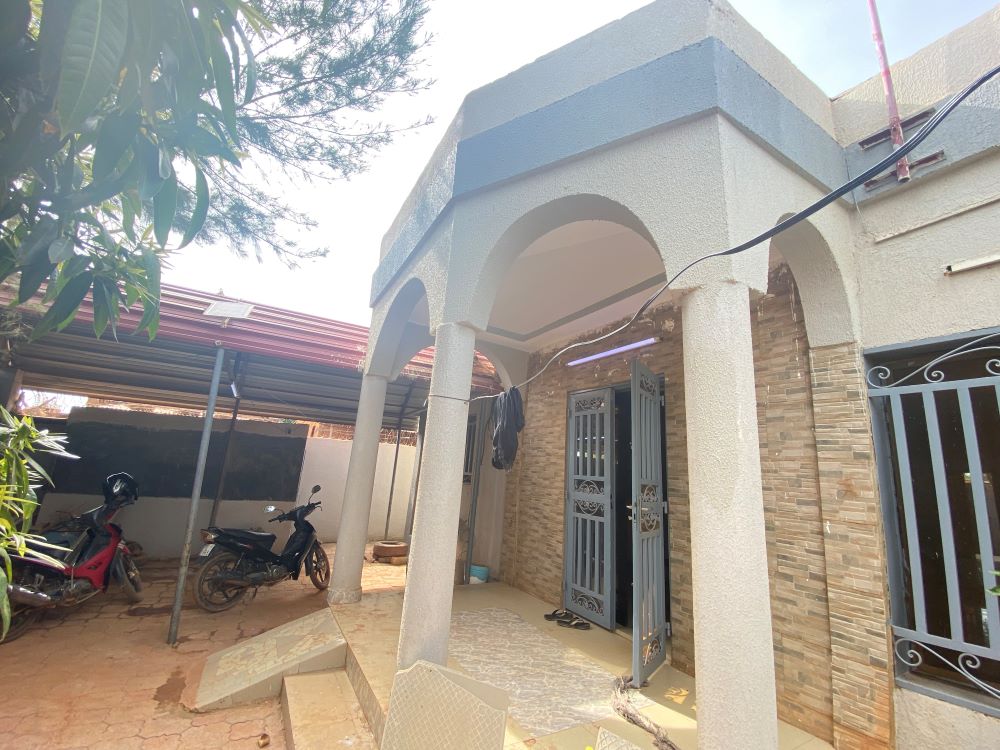 UNE SUPERBE VILLA EN LOCATION DANS A KAMBOINSIN SUR PERFECTOR IMMOBILIER