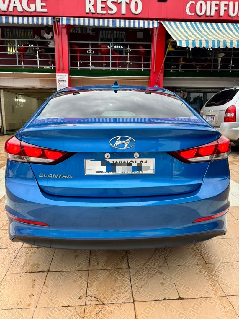 HYUNDAI ELANTRA 2018 HORS TAXE