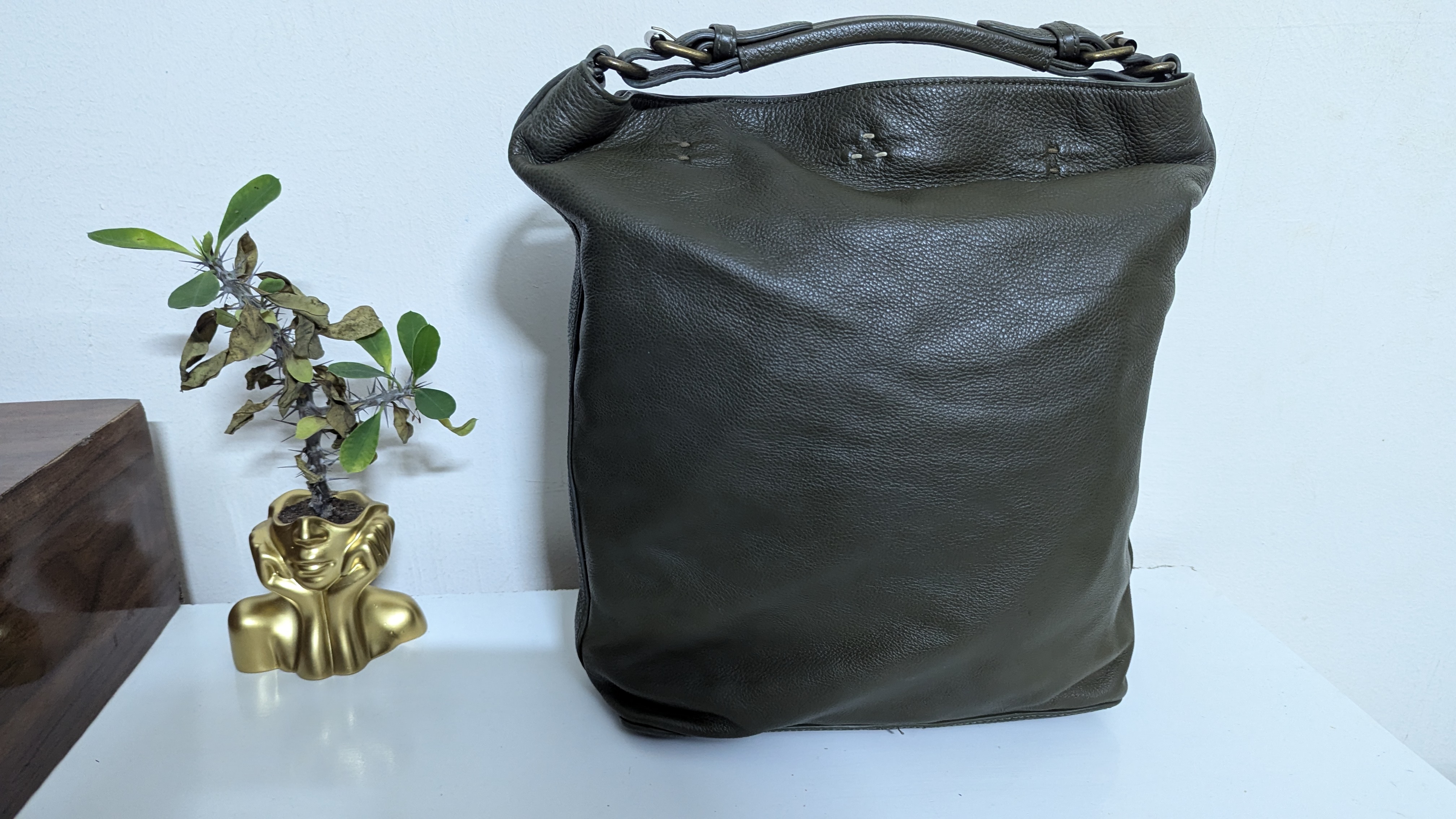 Sacs à main en cuir disponible femme