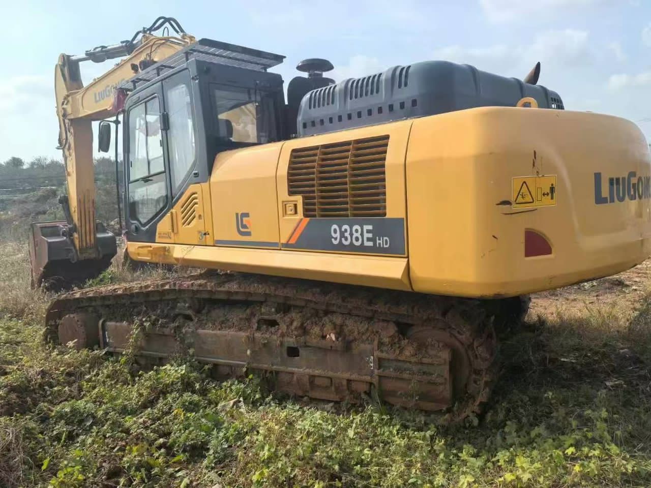 Dexcavateur disponible pour la vente