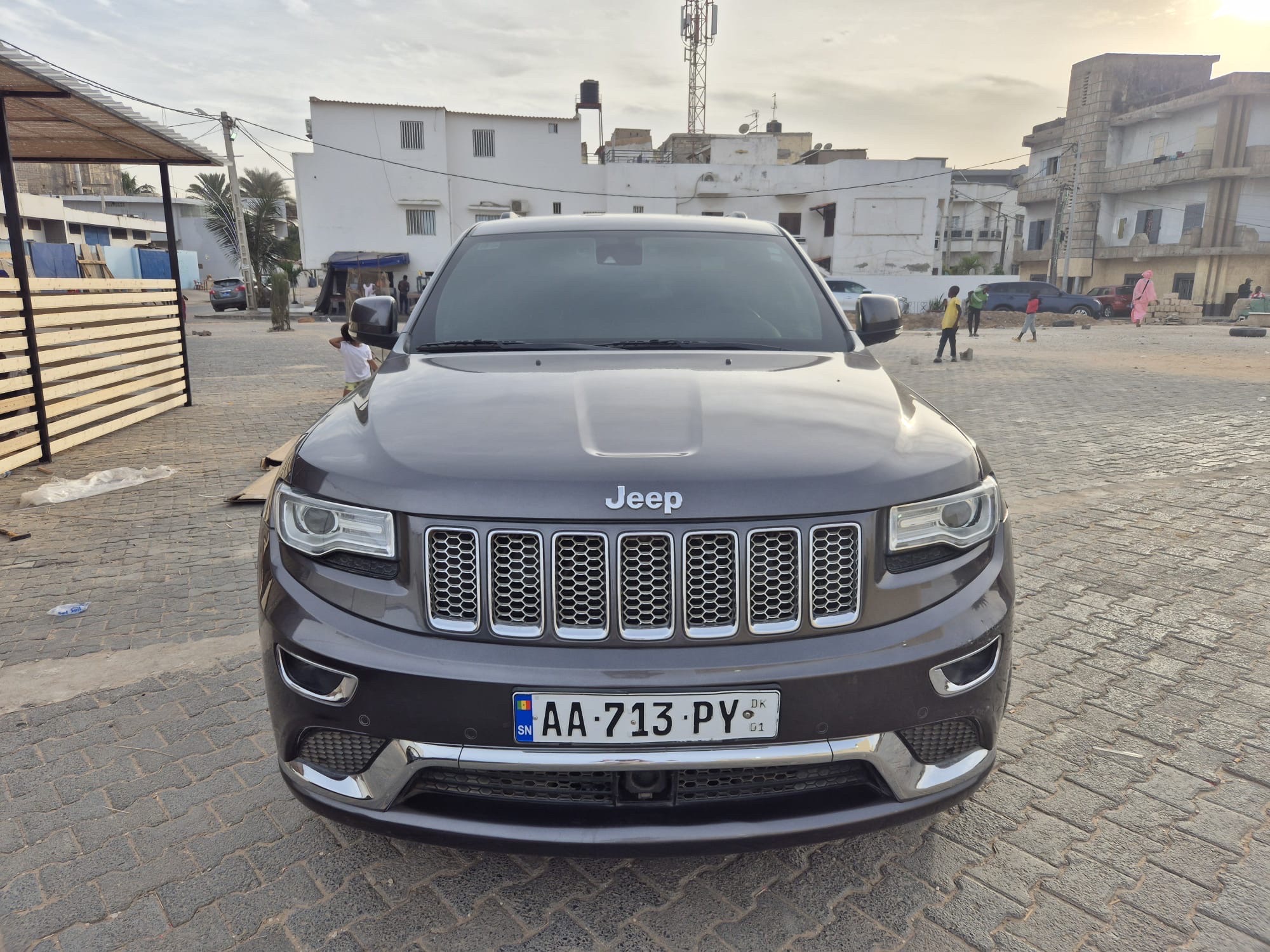 JEEP GRAND CHEROKEE SUMMIT