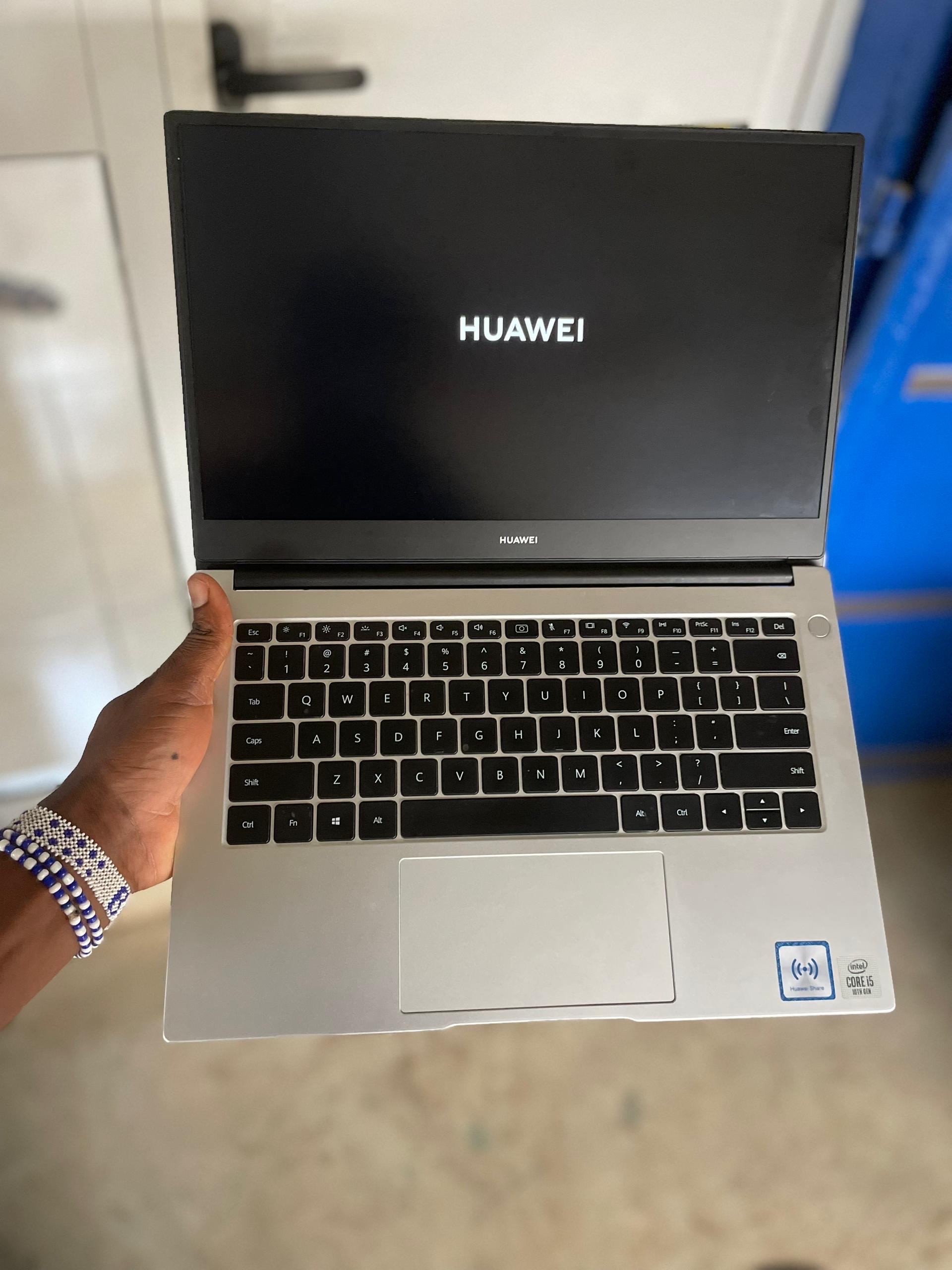 ordinateur huawei core i5 10th generation