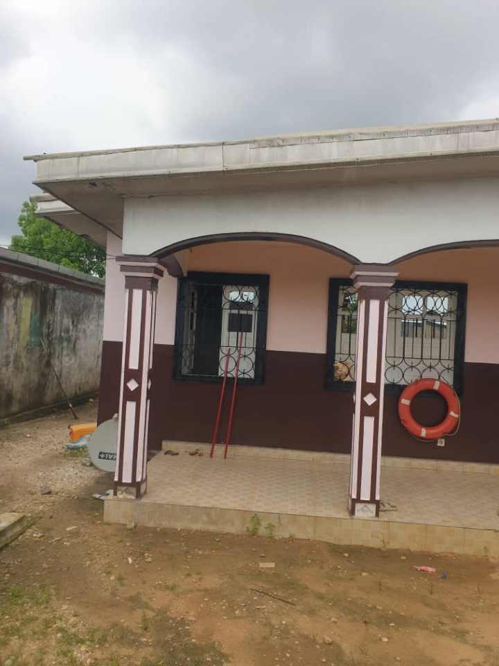 1 APPARTEMENT MODERNE 1 APPARTEMENT MODERNE