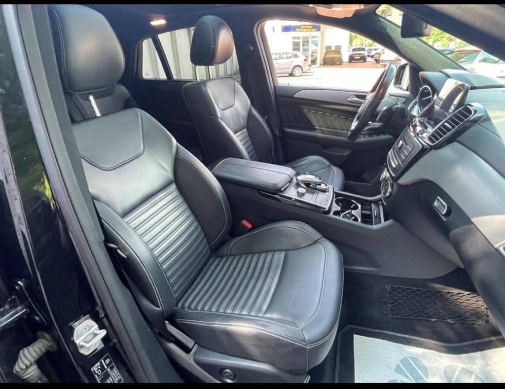 Location Mercedes classe GLE coupe Abidjan.