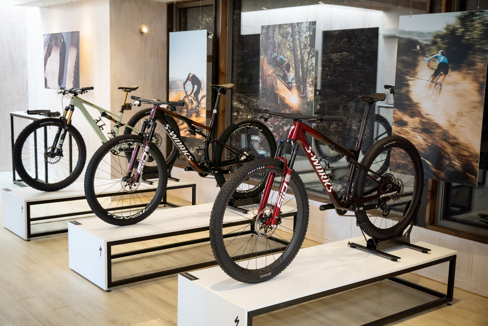 2024 Specialized Tarmac SL8 Pro - SRAM Force eTap AXS 2024 Specialized Tarmac SL8 Pro - SRAM Force eTap AXS