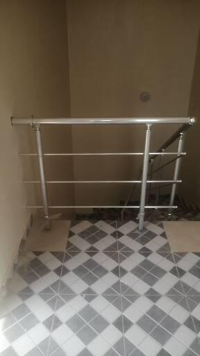 Rampes d'escalier et balcons en aluminium chromé inoxydable