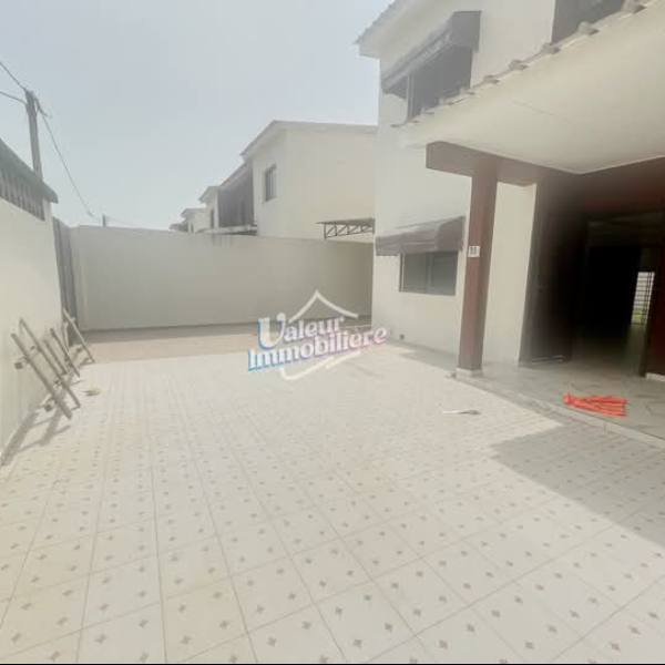 DUPLEX 4 PIECES A BASSAM CITE CALLISTO