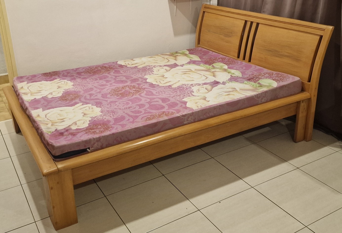 Lit 2 places en bois massif + matelas