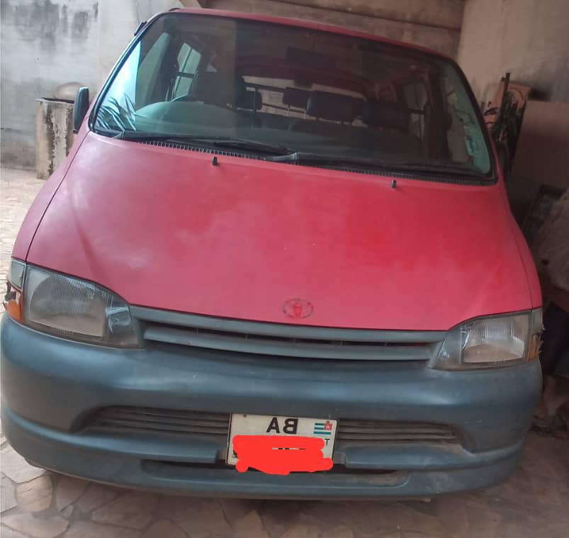 A vendre: Toyota hiace 1998 fourgonnette occasion*