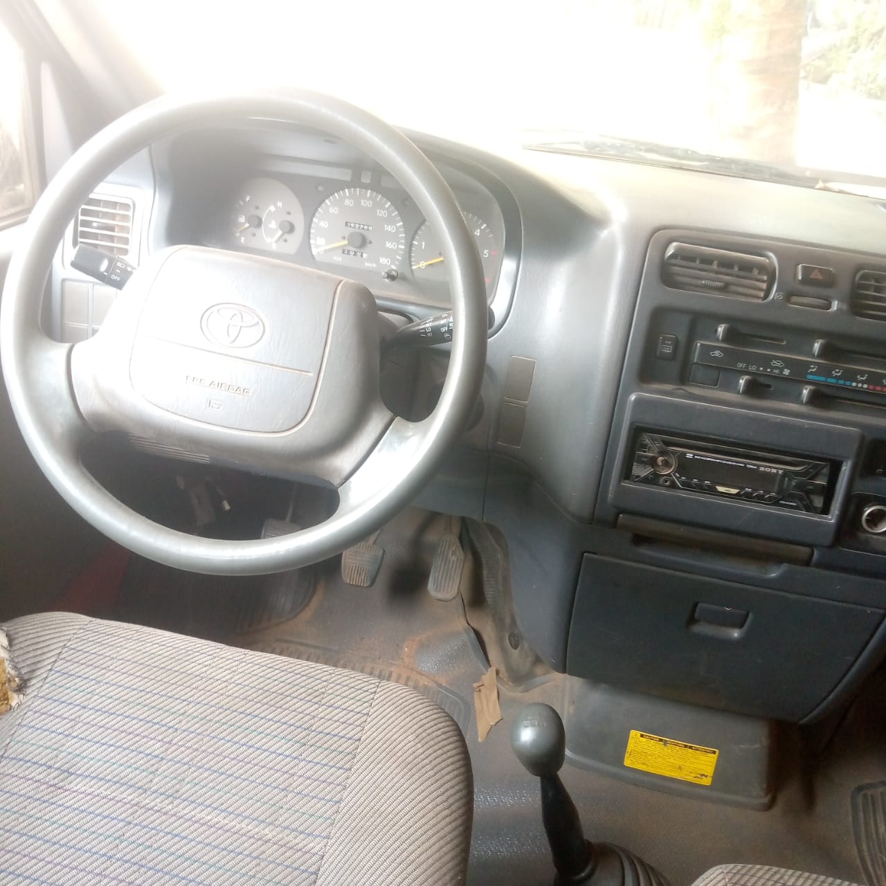A vendre: Toyota hiace 1998 fourgonnette occasion*