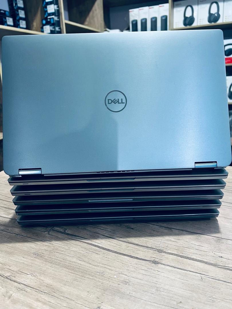 DELL Latitude x360 7400 2 en 1