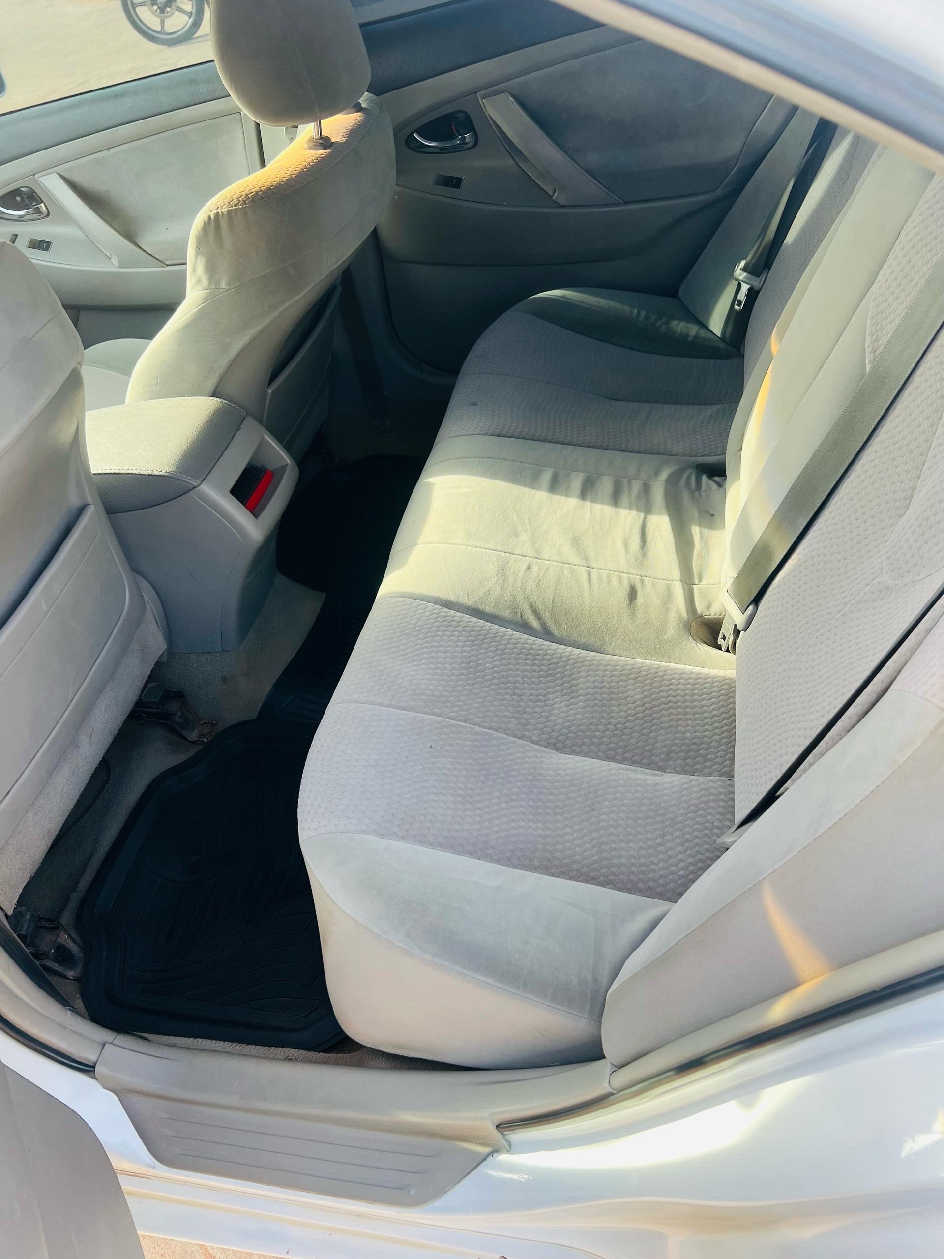 Toyota Camry 2012. 2 millions 600