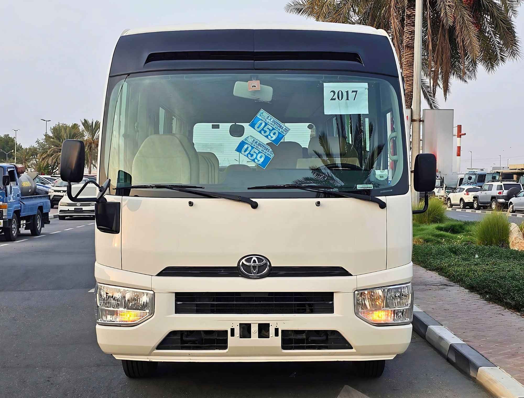 LOCATION DE BUS TOYOTA COASTER 30 places