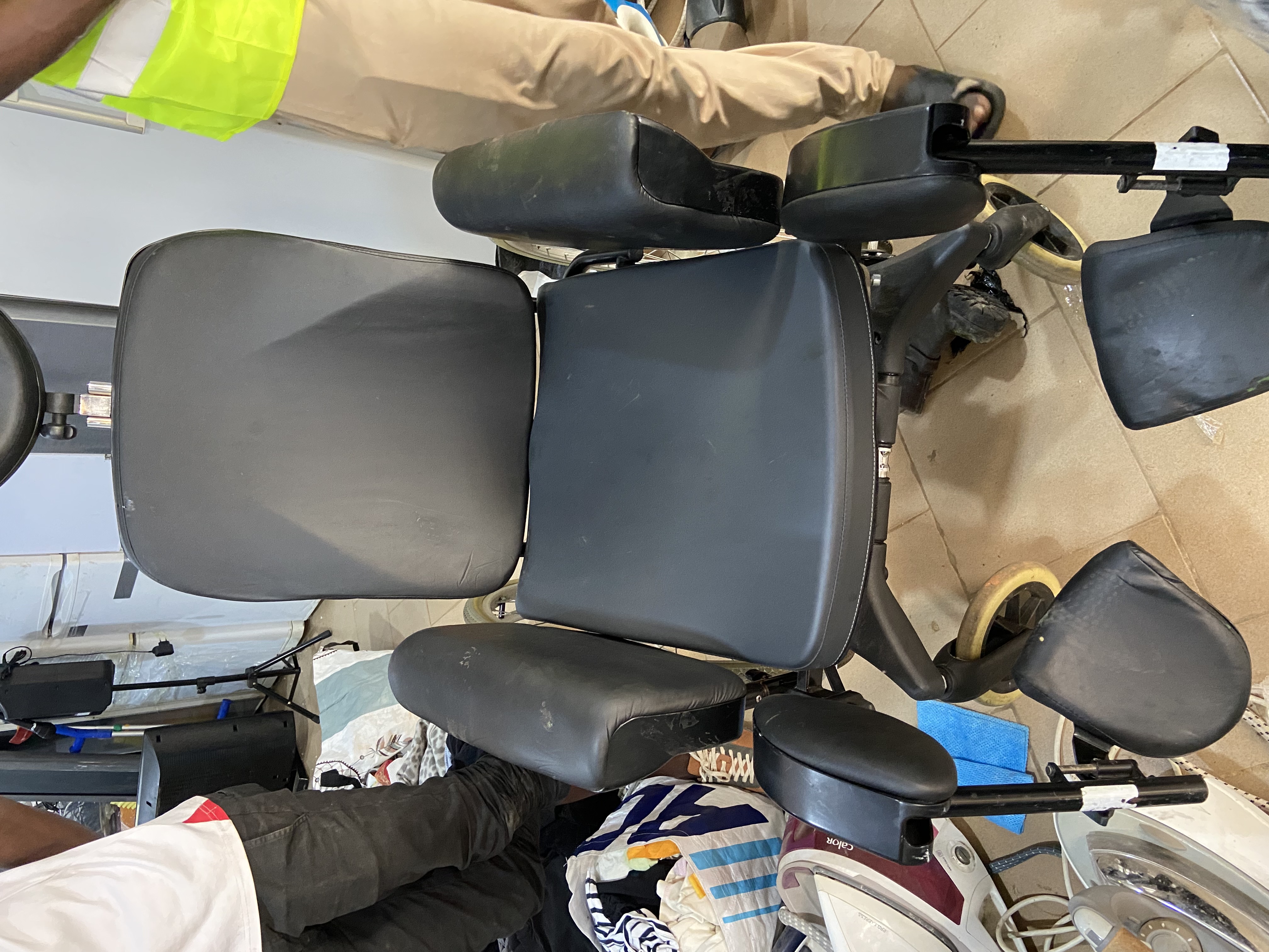 chaise roulante pour handicapé venant