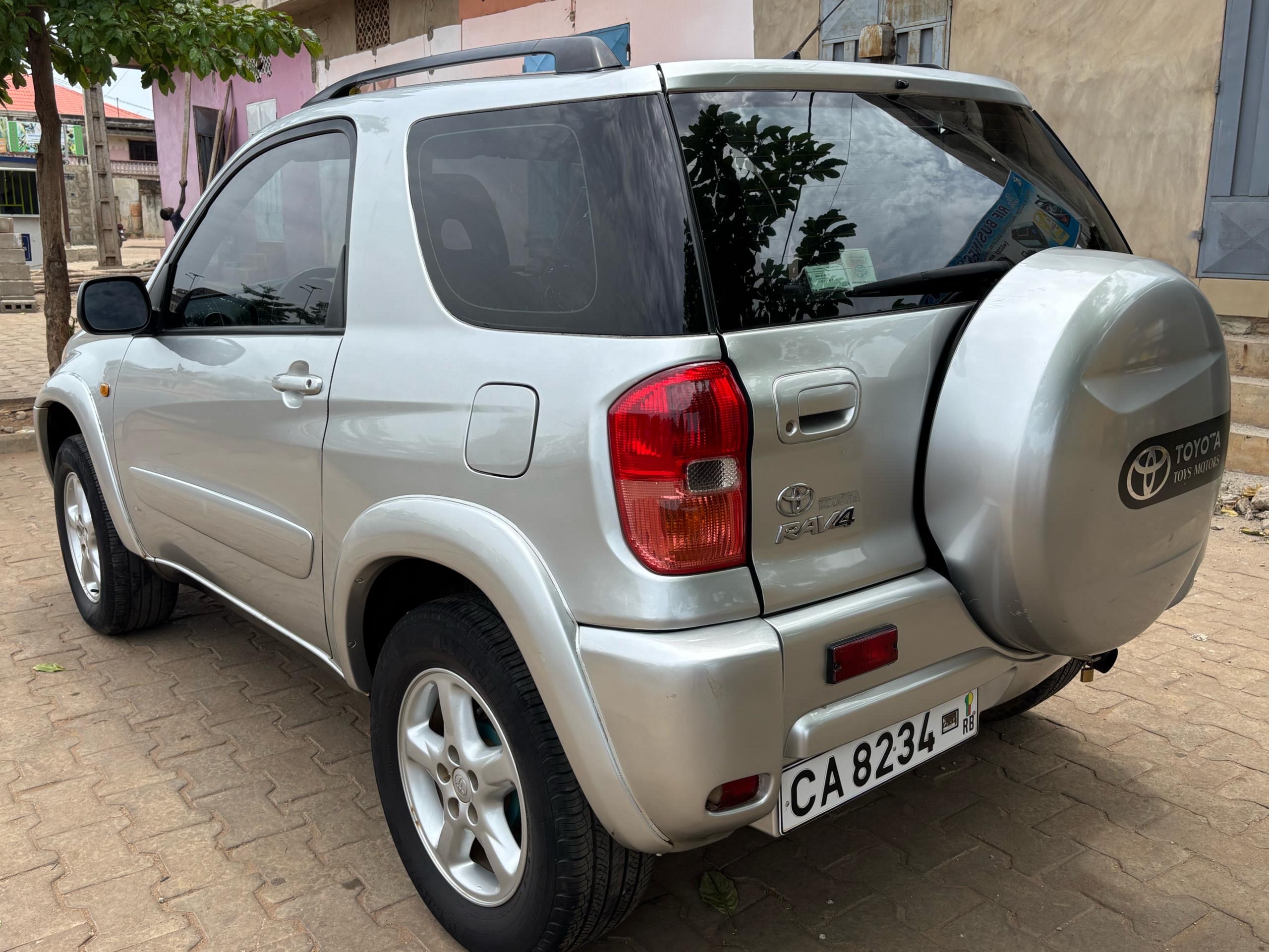 TOYOTA RAV4 (2 portes) europe annee 2003