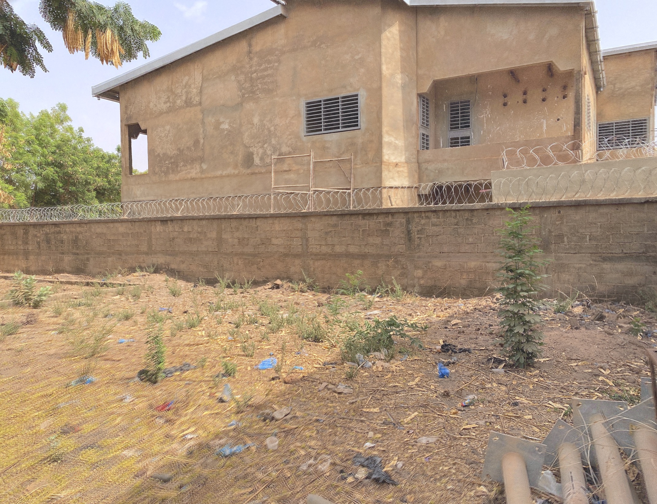 UNE PARCELLE DE TYPE PAN COUPE D'UNE SUPERFICIE DE 743 M² EN VENTE DANS LA CITE SOCOGIB DE OUAGA2000