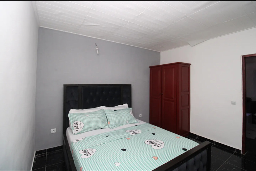 Studio meublé à louer à Bonapriso rue des impots