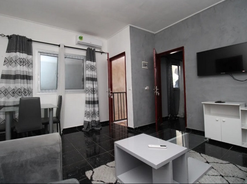 Studio meublé à louer à Bonapriso rue des impots