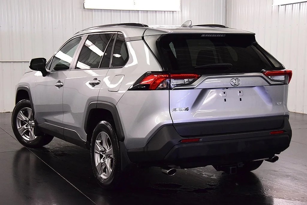 BUY CLEAN USED 2022 Toyota RAV4 XLE Full Option BUY CLEAN USED 2022 Toyota RAV4 XLE Full Option
