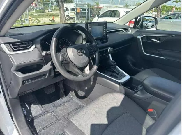 Toyota RAV4 2022 XLE Toyota RAV4 2022 XLE