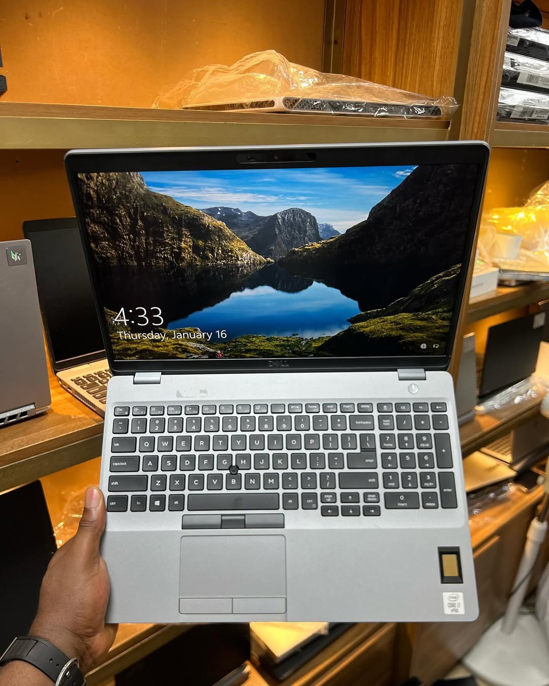 DELL PRECISION CORE i7 10eGénération avec carte graphique 4giga 0747912023