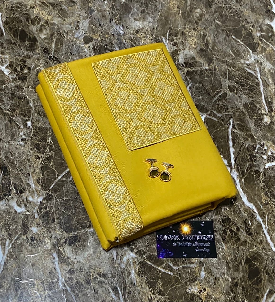 les tissus son disponible en gros et en detail